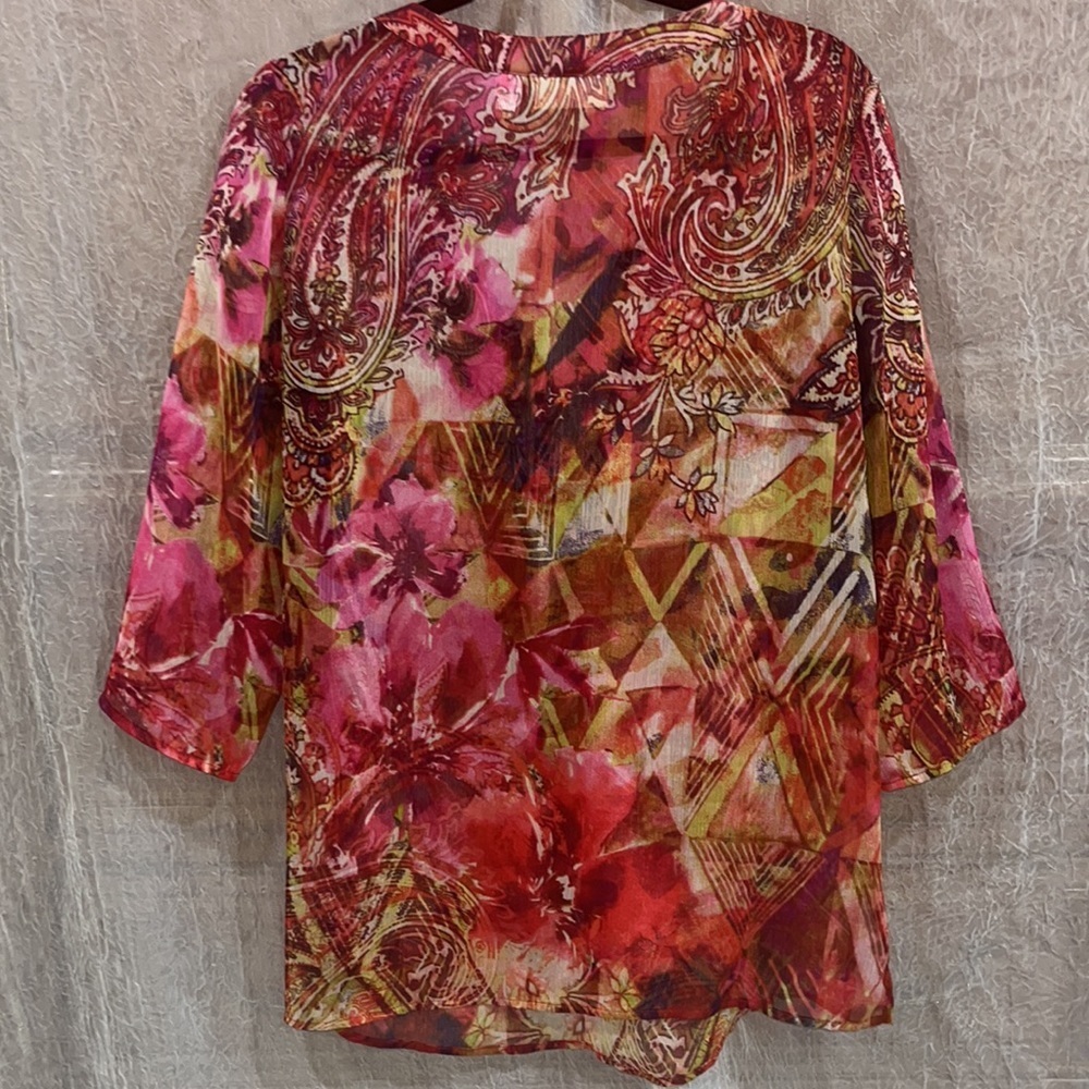 Chicos size 1 sheer floral and exotic print tunic top - Picture 4 of 5
